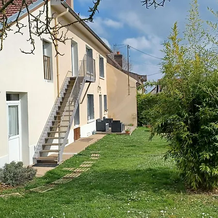 La Maison Des Bambous Bed and breakfast Dijon